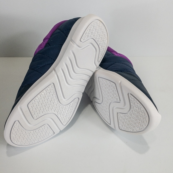 London Fog Kelsie Quilted Slip-on Sneakers Navy -6 - Picture 5 of 6